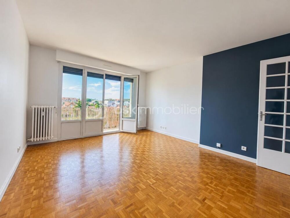 Appartement traversant 73 m²  2 chambres  Balcon, cave et garage  à 2 min de la gare de Juvisy