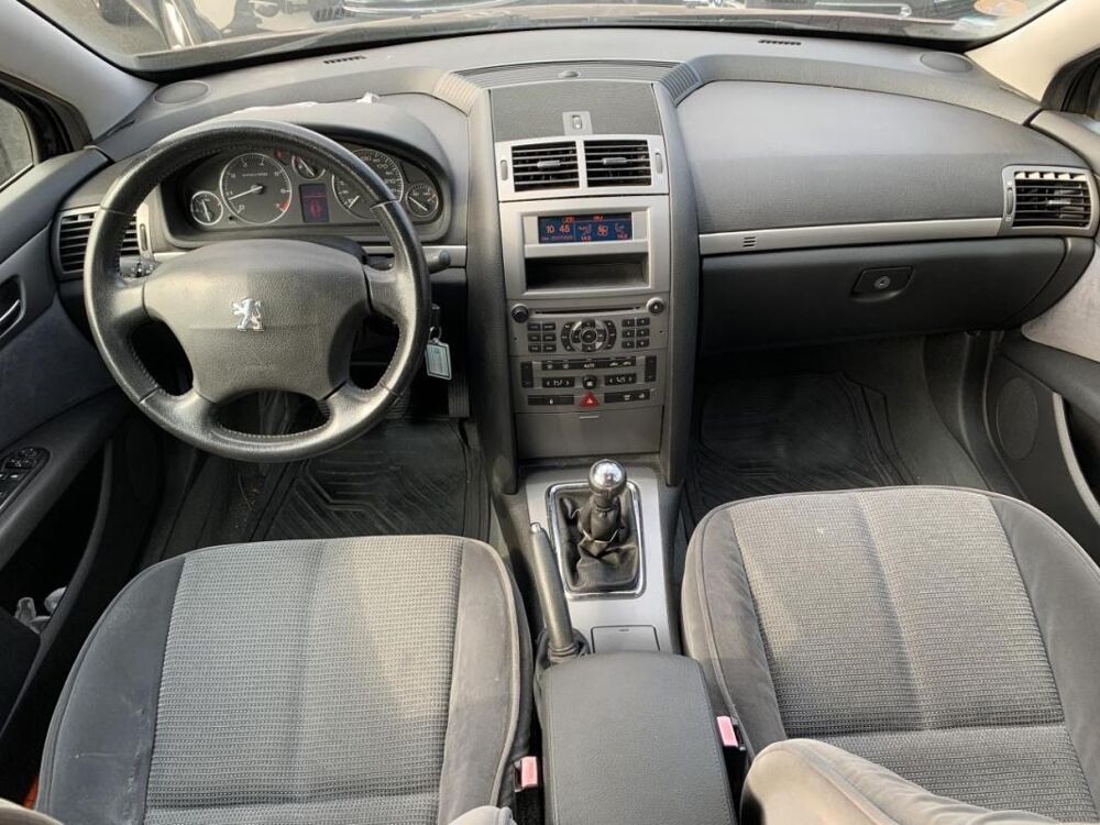 407 1.8e 116 CH Ex&eacute;cutive 2004 occasion 14650 Carpiquet