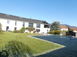  Proprit/chteau  vendre 8 pices 230 m