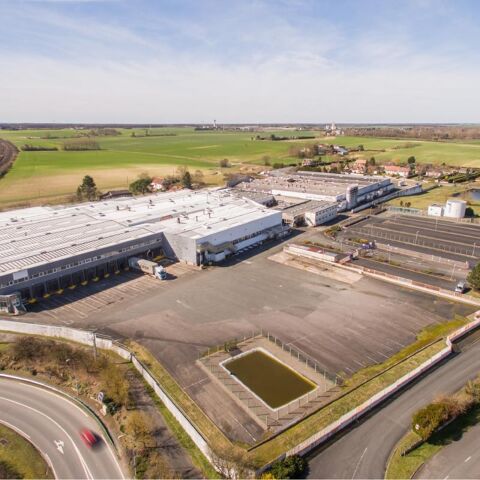 Vente d'un site industriel à Châteauroux / Indre - 25.000 m² 2000000 36000 Chateauroux