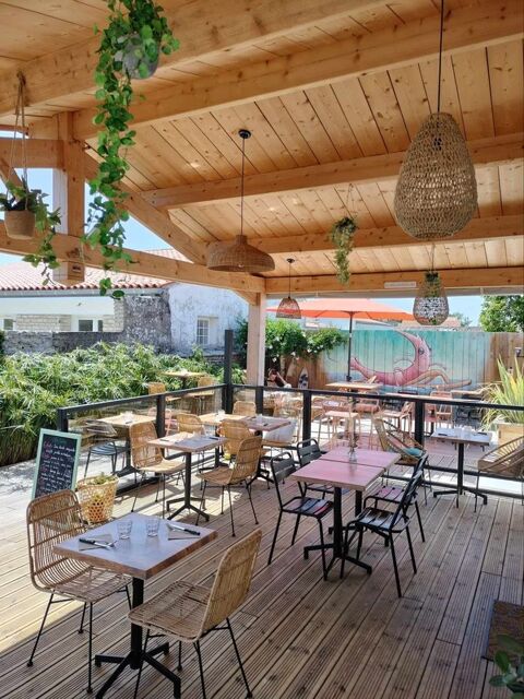   ILE D'OLERON A VENDRE BAR RESTAURANT  LA BREE LES BAINS 