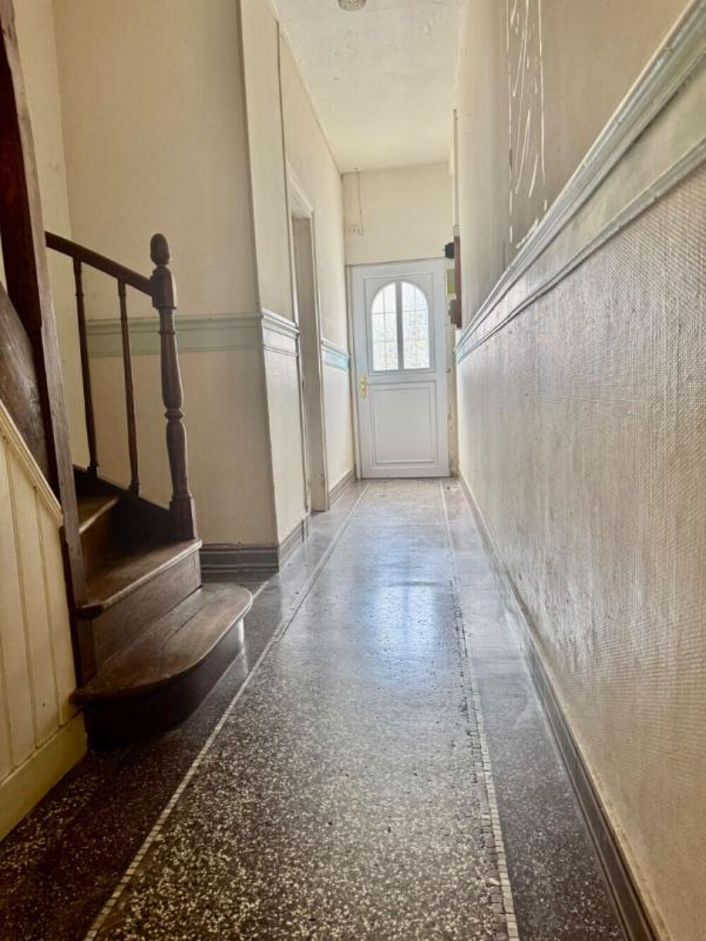Maison centre-ville Moreuil , 2 chambres , jardin cave 94m2
