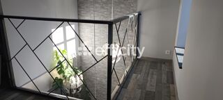  Immeuble à vendre 6 pièces 240 m²