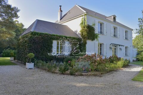 Dpt Loiret (45), à vendre SULLY SUR LOIRE Maison bourgeoise 9 pièces de 270 m² - Terrain de 2 548,00 m² - Piscine chauffée - Gar 760000 Sully-sur-Loire (45600)