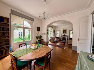  Villa à vendre 11 pièces 215 m²