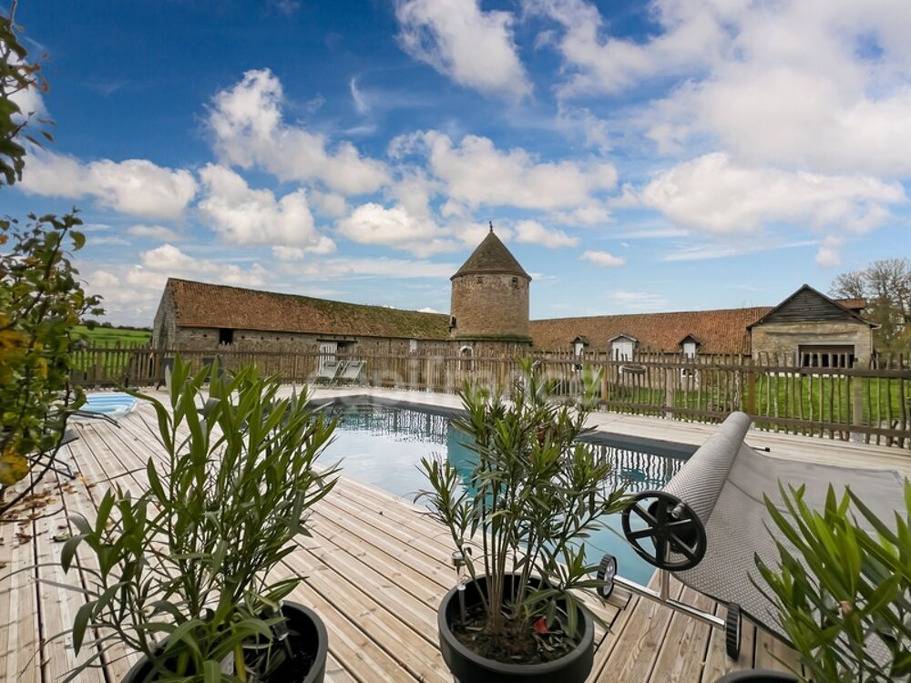 À VENDRE - HESDIN L'ABBÉ - CORPS DE FERME RÉNOVÉ - DOMAINE EQUESTRE - CAPACITÉ DE L'ENSEMBLE 468 M2 - HABITATION PRINCIPALE 8 PI