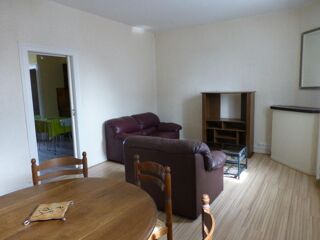  Appartement à louer 3 pièces 74 m²