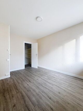  Appartement à louer 2 pièces 49 m²