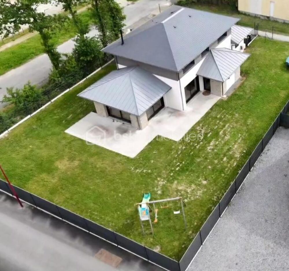 Vente Maison Maison contemporaine 2021 – Belles prestations, vie de plain-pied et cadre calme – 152 m² Saint pierre de plesguen