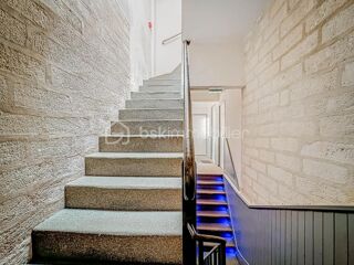  Immeuble � vendre 13 pi�ces 280 m�