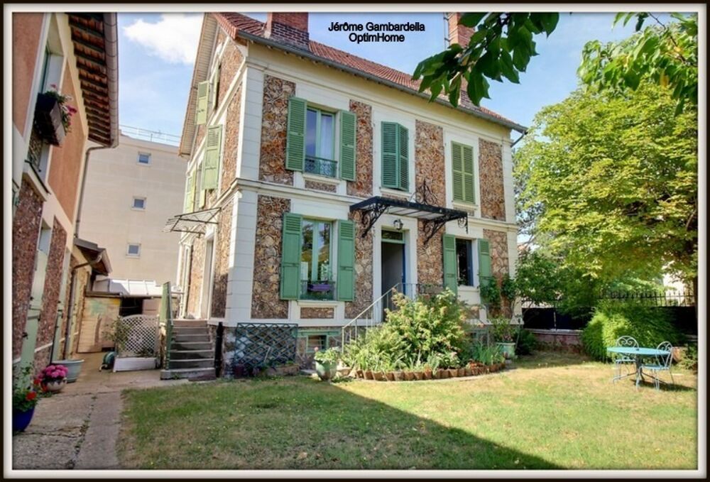 Maison 7 pièces avec jardin et dépendances à vendre à MAISONS LAFFITTE (78)