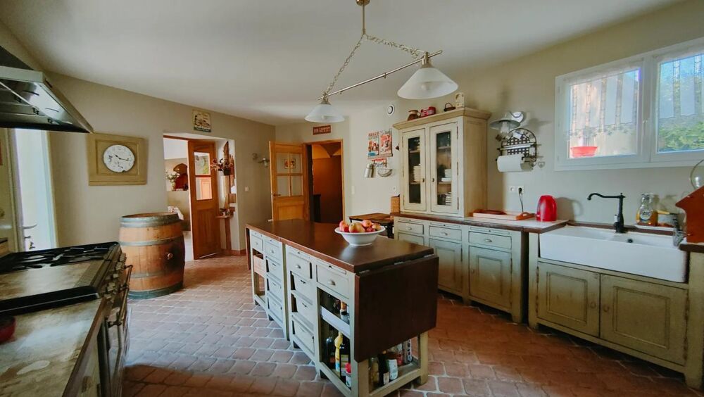 Vente Villa BELLE VILLA SPACIEUSE AVEC GRAND TERRAIN ET LOGEMENT INDEPENDANT Montelimar
