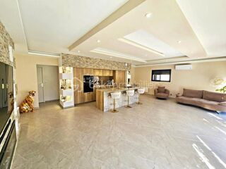  Maison � vendre 6 pi�ces 255 m�