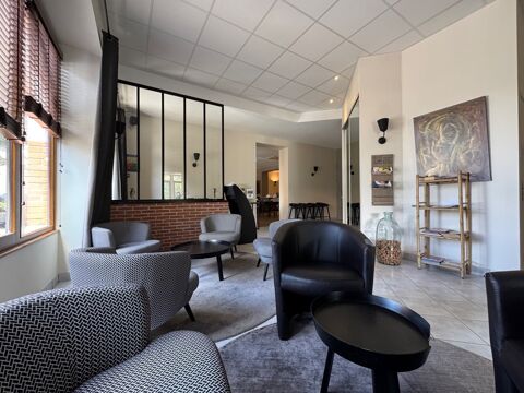   Fonds de commerce + Murs Hôtel Restaurant à vendre proche de ROANNE (42) 