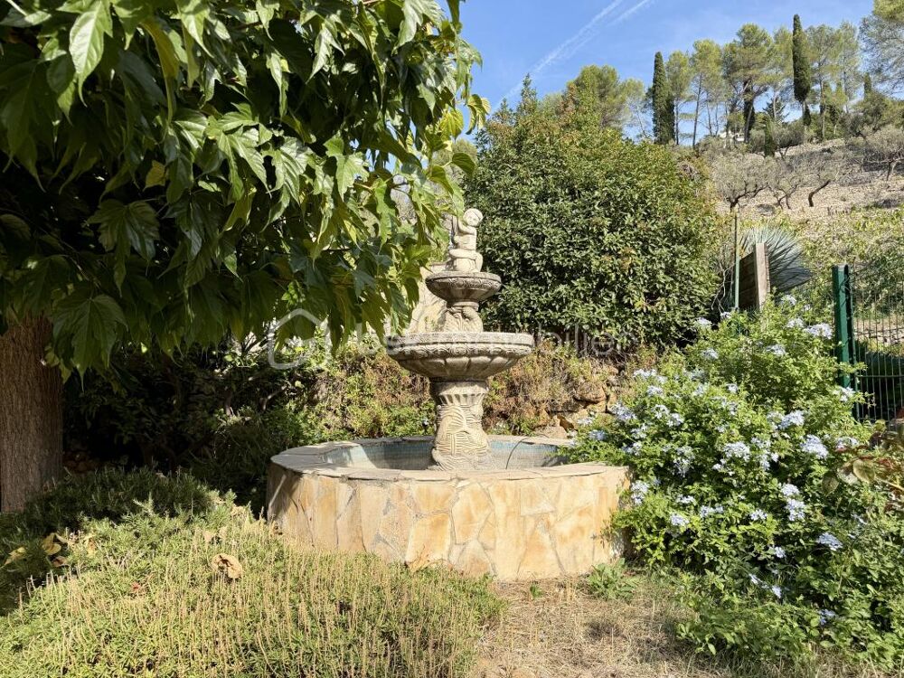 Vente Villa SOLLIES TOUCAS- Villa de caractère 171 M² - architecture singulière, piscine & 2 espaces de vie Sollies toucas