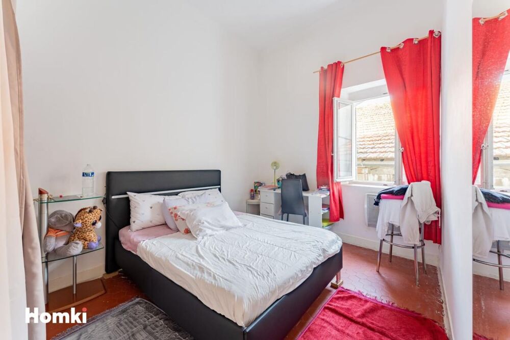 Vente Appartement Appartement T2 de 30 m² à Marseille 13007, Rue Sainte Marseille 7