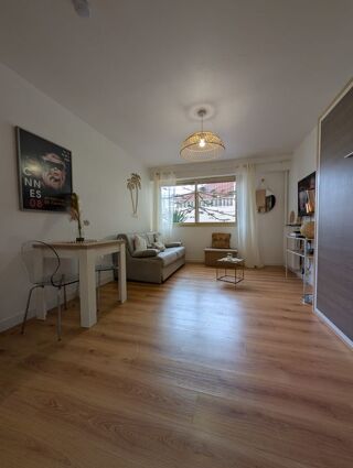  Appartement à louer 1 pièce 25 m²