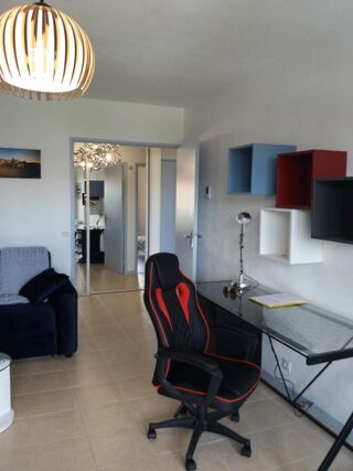  Appartement à louer 2 pièces 55 m²