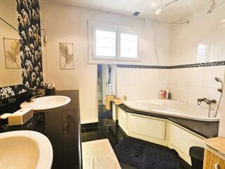  Maison � vendre 5 pi�ces 180 m�
