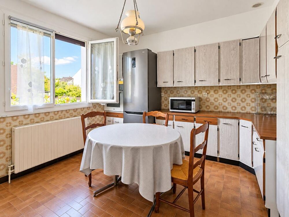 Vente Maison Maison familiale de 132 m² avec jardin et sous-sol total Fort potentiel Sainte genevieve des bois