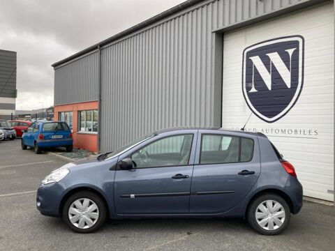 Clio 1.2i 75 CH AUTHENTIQUE 2011 occasion 14650 Carpiquet
