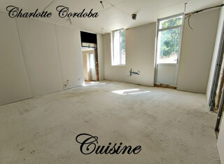  Maison à vendre 15 + pièces 398 m²