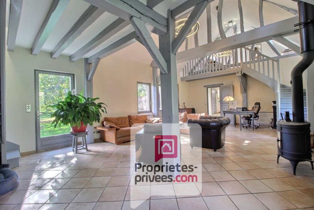 A VENDRE à 1h15 de PARIS - SUPERBE PROPRIETE avec PISCINE, MARE, DEPENDANCES, TERRAIN 2,3 HECTARES