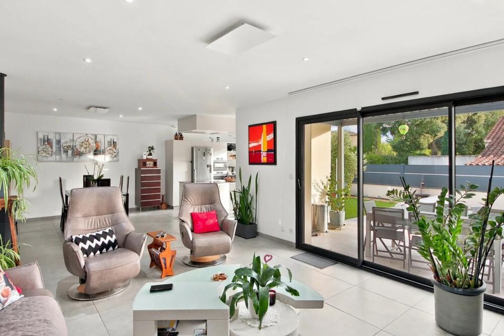Vente Villa Lumineuse villa de 109 m² située dans un quartier résidentiel Mazan