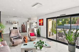 Vente Villa Lumineuse villa de 109 m² située dans un quartier résidentiel Mazan