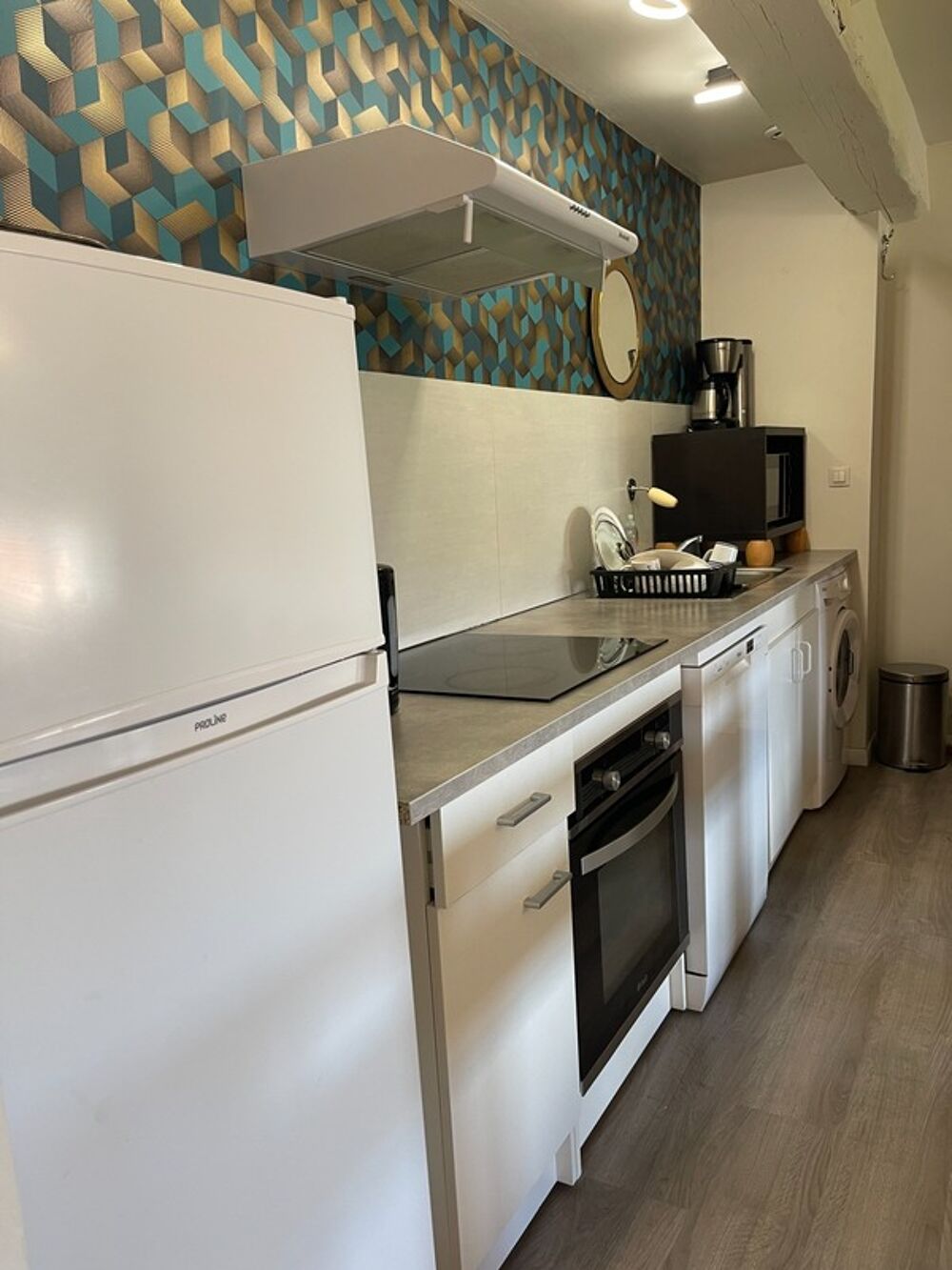 Vente Appartement Appartement à vendre 3 pièces LEZIGNAN CORBIERES (11)- À deux pas de la gare – Charmant appartement cosy dans maison bourgeoise Lezignan corbieres
