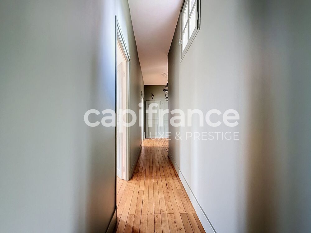Appartement 167 m2 avec rez-de-jardin et parking, tout proche de Tours