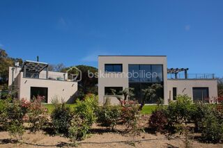  Maison  vendre 10 pices 300 m