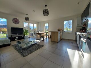  Appartement à louer 4 pièces 82 m²