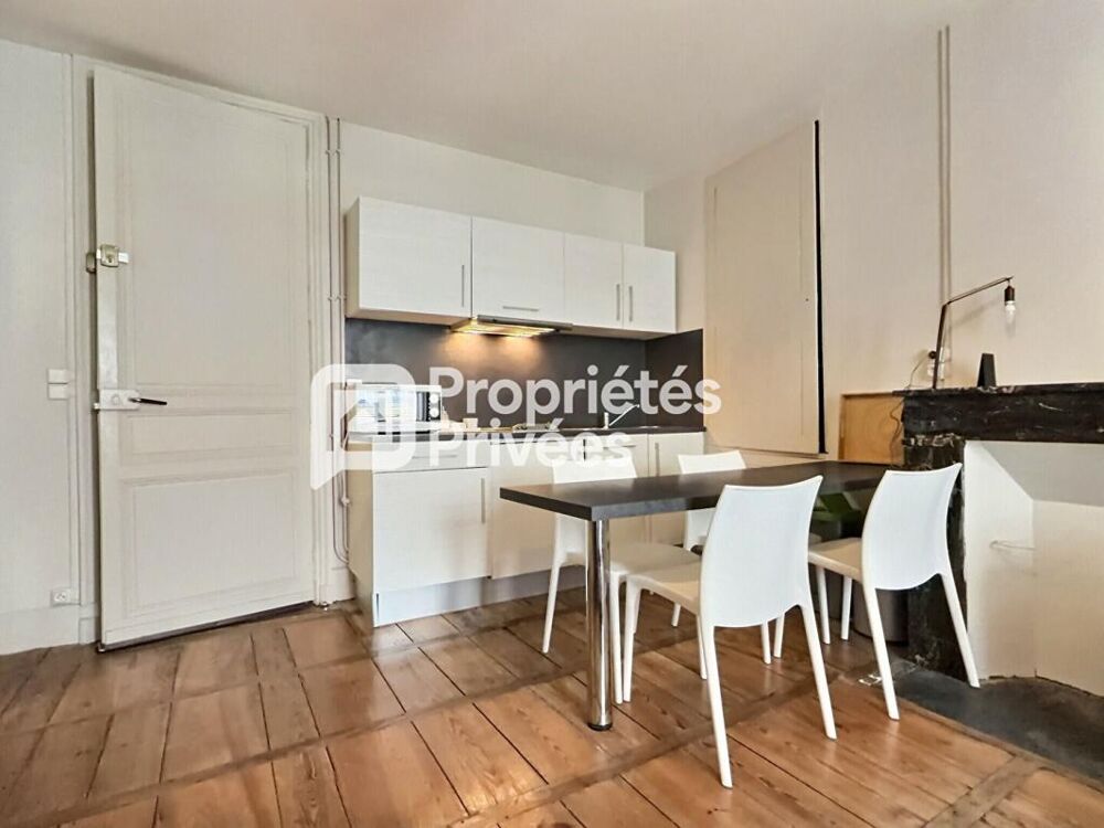 Vente Immeuble Superbe immeuble rénové d'env. 430m²  avec 7 appartements T2 meublés + 2 locaux commerciaux et caves en plein centre historique Perigueux
