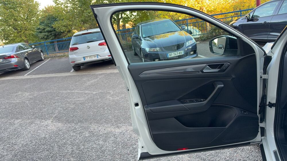 T-ROC I 2.0 TDI 150 DSG7 R-Line 2019 occasion 89000 Auxerre