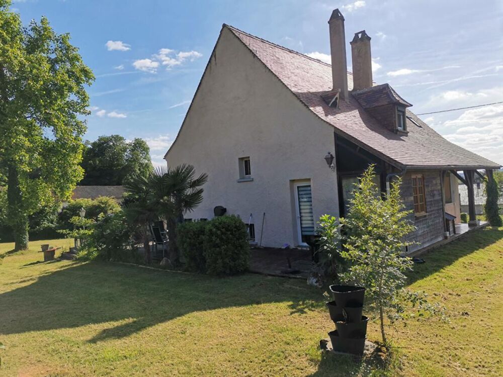 Maison Perigourdine 8 pieces sur grand terrain de 2914 m²