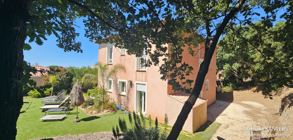 Maison Six Fours Les Plages 7 pièce(s) 200 m2