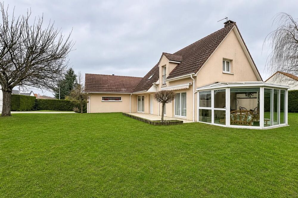 Spacieuse maison 5 pièces, 164 m² à Maillot