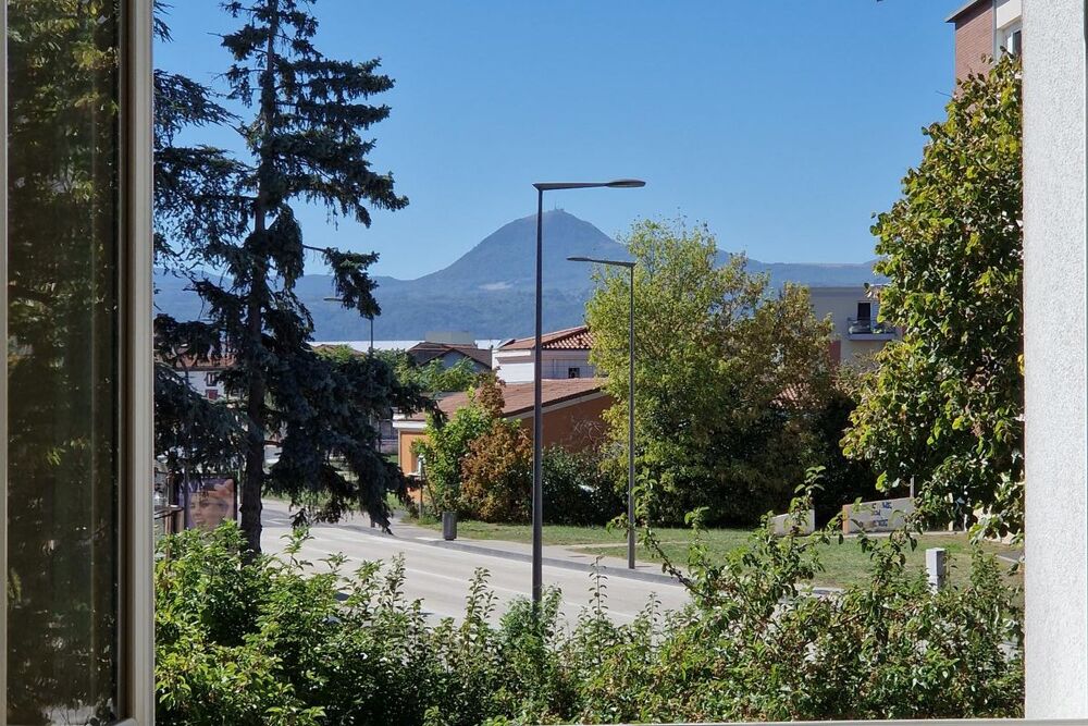 Vente Appartement AULNAT// APPT 3 PIECES - 1ER ETAGE CAVE Aulnat