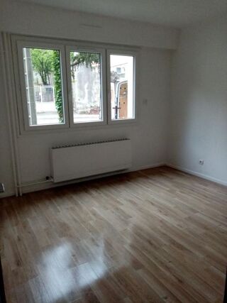  Appartement à louer 3 pièces 64 m²