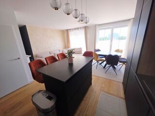  Appartement à louer 5 pièces 105 m²