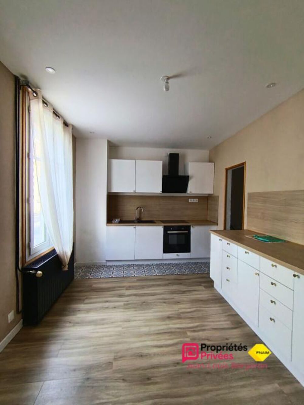 Vente Maison REUGNY , Maison de village 108 m² , 3 chambres,  Cour, Garage Reugny