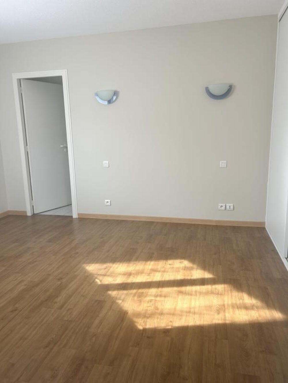 Location Appartement A LOUER T3 AVEC PETITE TERRASSE RESIDENCE LES BASTONIES Villefranche de rouergue