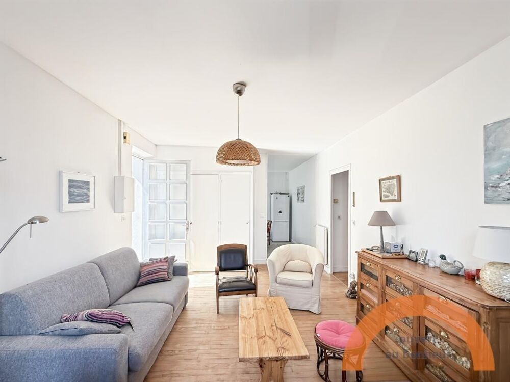 EXCLUSIVITÉ  CIBOURE BORDAGAIN  APPARTEMENT DE CHARME AVEC COMBLES PRIVATIFS ET PARKING
