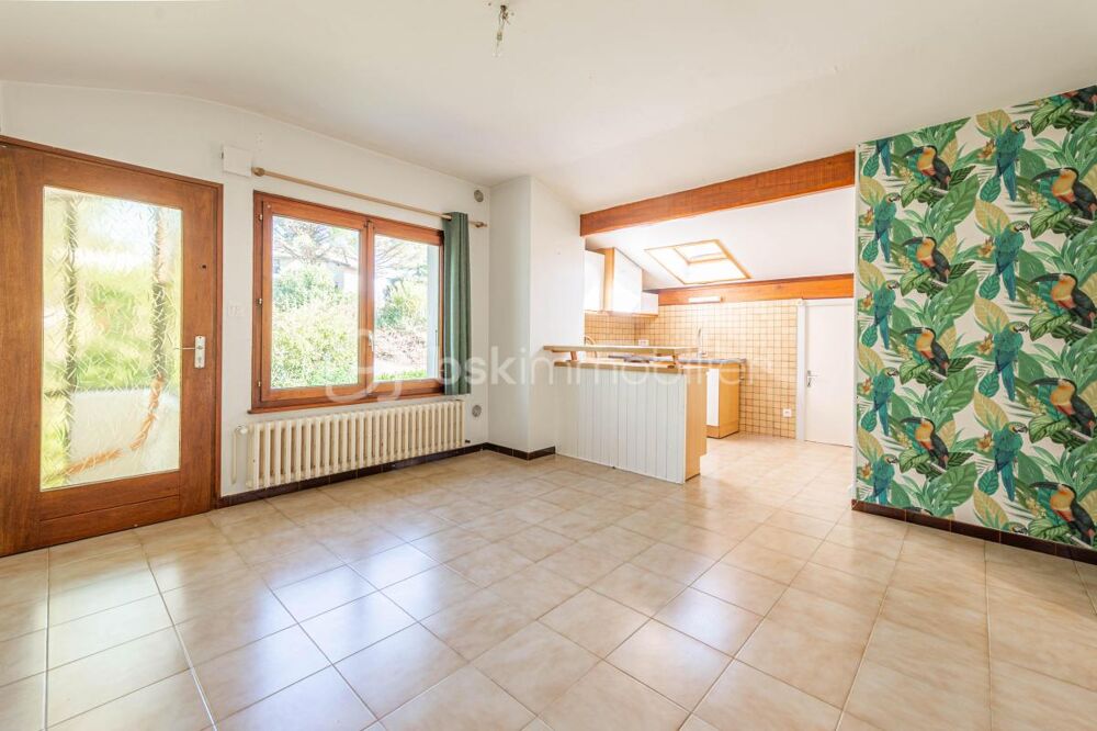 à vendre  Maison Saint-Julien-en-Genevois (74160)
