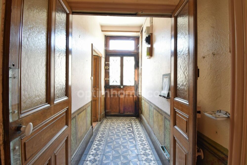 Vente Maison *** EXCLUSIVITE *** GRANDE MAISON DE VILLE A RENOVER AVEC TERRAIN, COUR ET DEPENDANCES *** BILLOM 63160 Billom