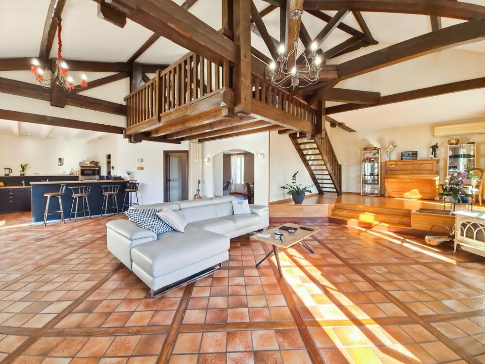 � vendre  Propri�t�/ch�teau Tonnay-Charente (17430)