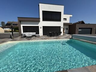  Villa à vendre 6 pièces 225 m²