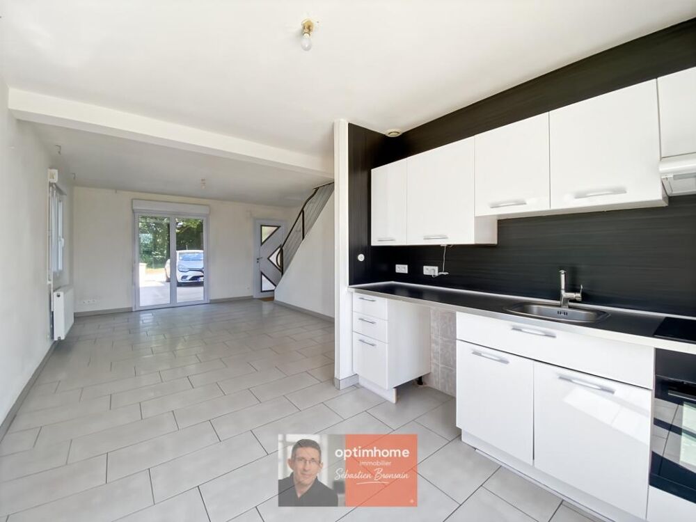 Choisey  Maison récente de 2010  4 chambres, bureau et jardin de 510 m²