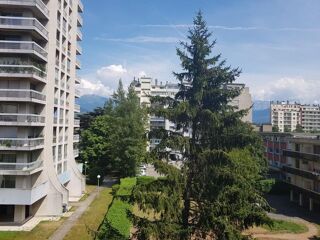  Appartement à louer 3 pièces 76 m²